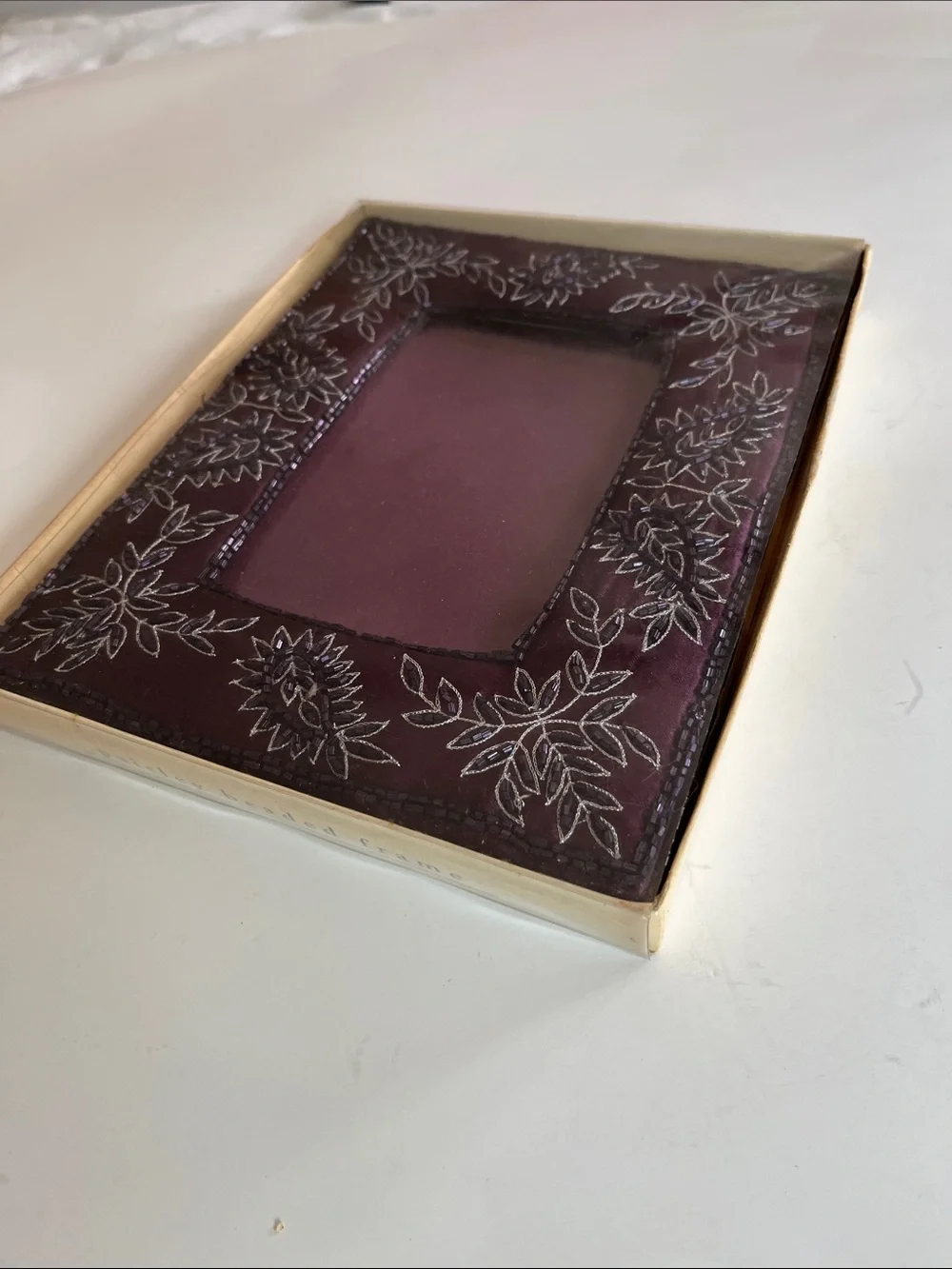 Pier 1 NIB purple cadre paisley brode tufted embroidered bead picture frame 4x6